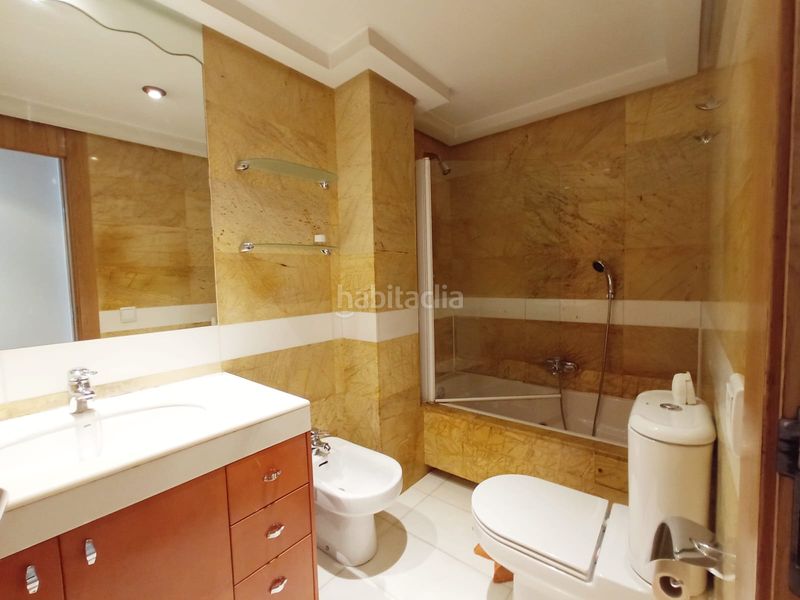 Foto ba4f9edf-d2b8-434b-8012-db695e65cefc. Pis amb calefacció aparcament a Los Vadillos - R. Sanitaria - Pozanos Burgos