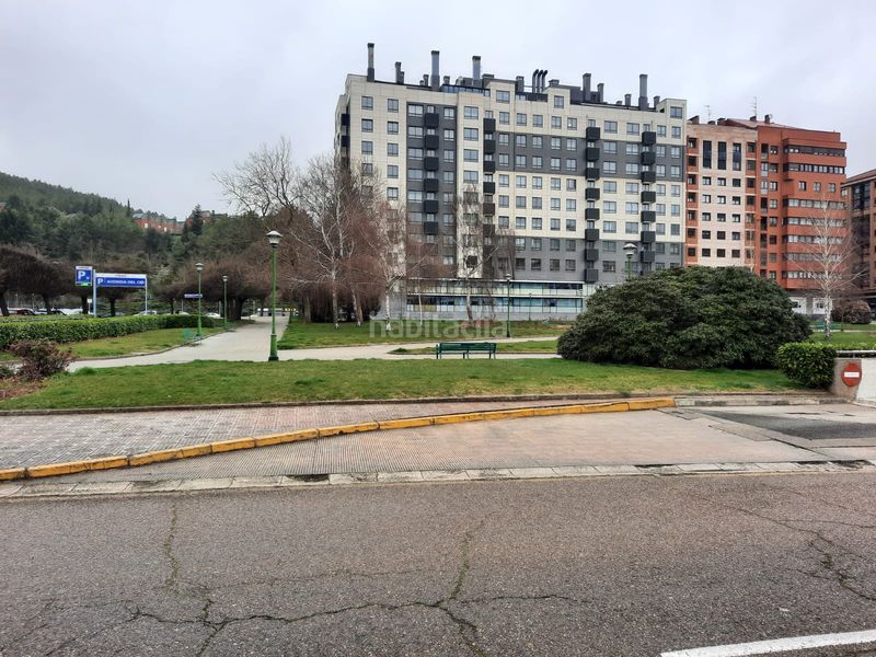 Foto 3338b44d-b7a1-4bff-a209-a62a3907c091. Aparcament cotxe a Los Vadillos - R. Sanitaria - Pozanos Burgos