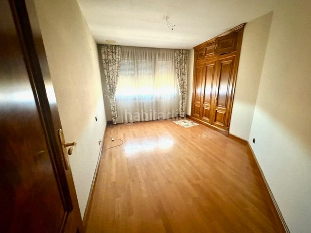 Foto 1019cb47-a945-462c-b92f-9a5893b12645. Pis amb calefacció aparcament a Villa Pilar Burgos