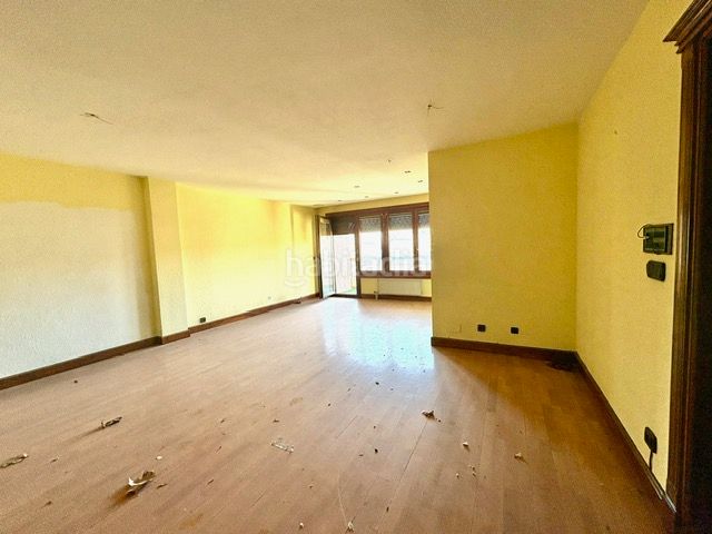 Foto 66359803-ddbb-4216-9e49-6883625c8e06. Pis amb calefacció aparcament a Villa Pilar Burgos