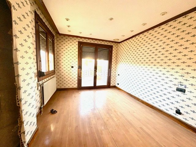 Foto 96e15d34-22b4-420e-aa2a-3f46d0c80423. Pis amb calefacció aparcament a Villa Pilar Burgos