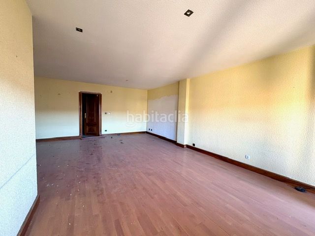 Foto b75fe451-717c-4060-8aff-214e711838fc. Pis amb calefacció aparcament a Villa Pilar Burgos