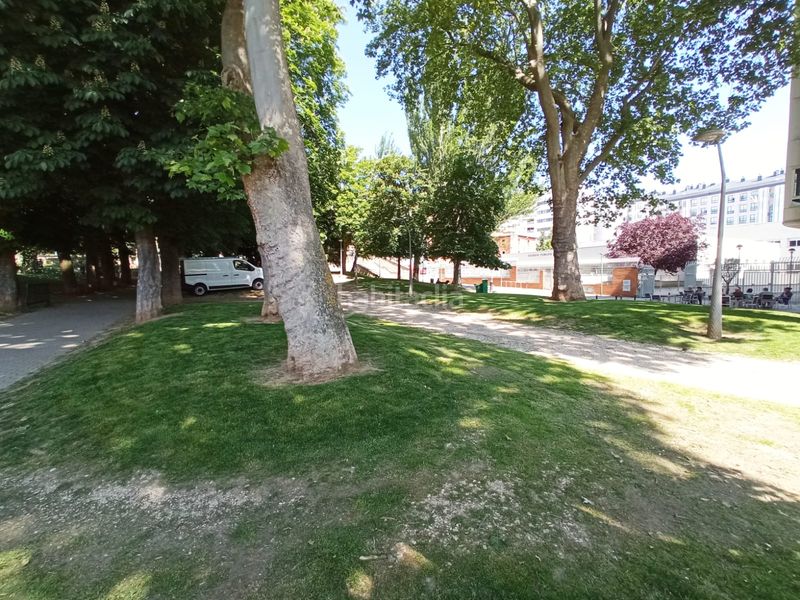 Foto bfef48b1-f102-4782-a944-40bb9e9b9151. Pis amb calefacció a Los Vadillos - R. Sanitaria - Pozanos Burgos