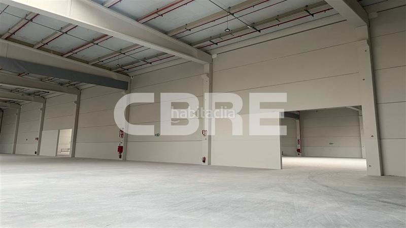 Foto 8c7c29ba-59c7-4fd3-a387-5287911949a5. Miete fabrikhalle in avenida premios nobel 20 in Base Aérea Torrejón de Ardoz