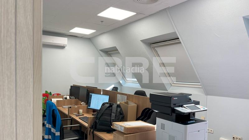 Foto c919af10-5af7-4a46-aef3-1b931fcd9241. Affitto capannone industriale in calle cormoranes 7 in Pinto