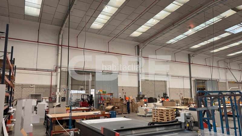 Foto c042264a-b2e9-4798-bdce-4da95eb3fca0. Miete fabrikhalle in calle cormoranes 7 in Zona Industrial Pinto