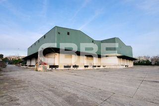 Miete Fabrikhalle in Carrer cabanyes 39. Nave en barberà del vallès