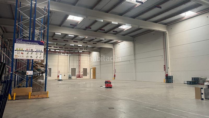Foto a8c666f2-bedd-495a-9c10-a74d0d27f288. Lloguer nau industrial a calle cerrajeros 31 a Montserrat-Parque Empresarial San Fernando de Henares