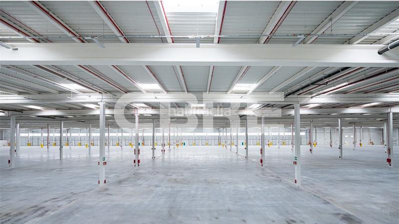 Foto cb20613e-430e-4a67-a9fc-d27a86cbd905. Rent industrial building in calle dolmen 2 in La Dehesa de Moratalaz Illescas