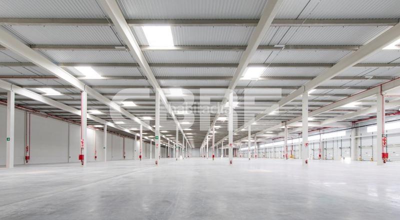 Foto a72fe73a-1119-4948-abb0-95babc227b58. Location bâtiment à usage industriel dans calle ajalvir 2v dans Torrejón de Ardoz