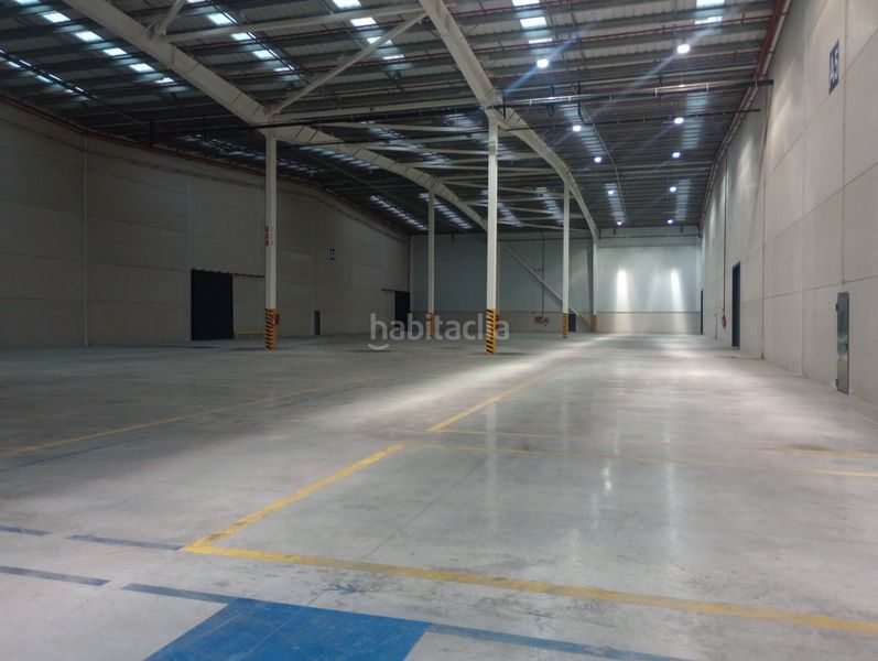 Foto 4b2d71cc-b558-43b3-ac35-d8d98359307b. Miete fabrikhalle in Carmona
