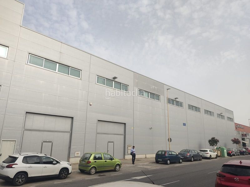 Foto f2b11d83-7f7e-4212-934d-6fc719323252. Affitto capannone industriale in Palmete Sevilla