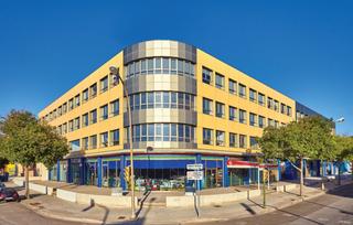 Location Bureau à Carrer gremi de sabaters 21. Oficina de 180 m² en alquiler situada en el polígono son castell