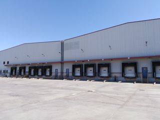Rent Industrial building in Avenida parís 13. Módulo logístico en alquiler en azuqueca de henares