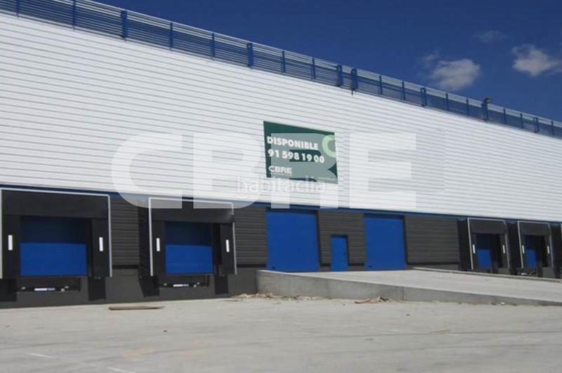 Foto 6447dead-bfaf-4a3d-b2cc-91ad36795032. Affitto capannone industriale in calle río zújar 25 in Getafe