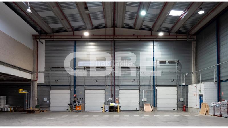 Foto 0a41e9b0-f31b-407a-802b-98d160fe72ff. Lloguer nau industrial a calle río zújar 25 a Los Olivos-Los Ángeles Getafe