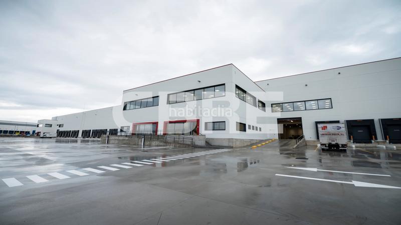 Foto 0e31ffdd-a5cd-4b26-9aa3-512f1fb7ad23. Alquiler nave industrial en pasaje 5 50 excelente parque logístico en alquiler en San Fernando de Henares