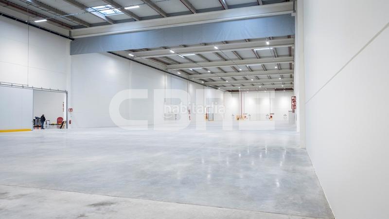 Foto 19e32f58-797b-4327-8705-9f4ae694be95. Alquiler nave industrial en pasaje 5 50 excelente parque logístico en alquiler en San Fernando de Henares