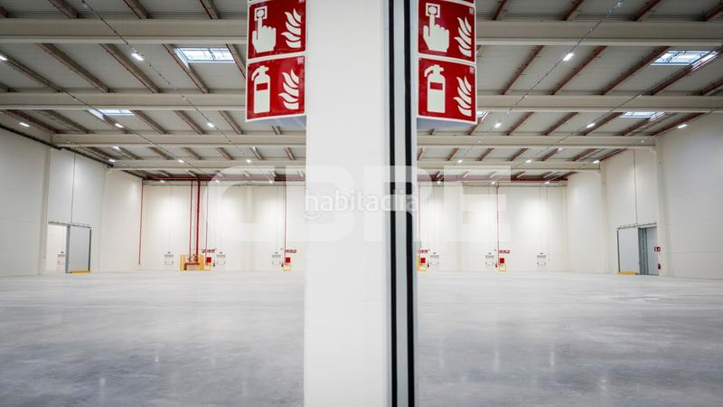 Foto 5f49a7b4-aa4f-4b70-88c4-add04f08f3be. Alquiler nave industrial en pasaje 5 50 excelente parque logístico en alquiler en San Fernando de Henares
