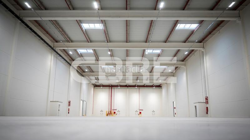 Foto b218414a-4ada-44ef-90aa-32f114a339a9. Alquiler nave industrial en pasaje 5 50 excelente parque logístico en alquiler en San Fernando de Henares