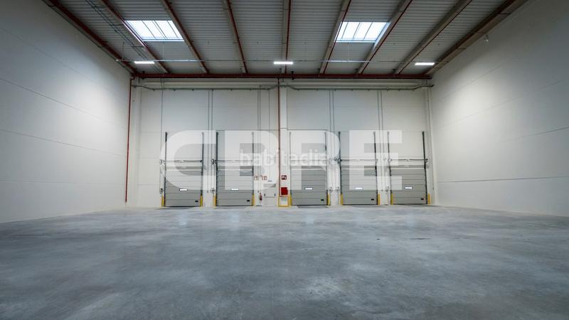 Foto c272c898-8f02-4015-a781-dcf309eb9985. Alquiler nave industrial en pasaje 5 50 excelente parque logístico en alquiler en San Fernando de Henares