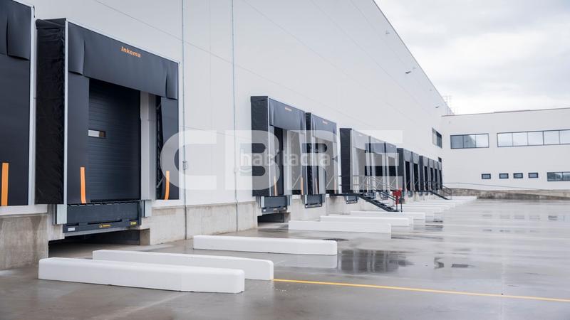 Foto c820ac2d-b400-4ea4-8157-26a95071e486. Alquiler nave industrial en pasaje 5 50 excelente parque logístico en alquiler en San Fernando de Henares