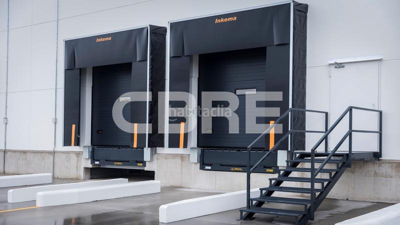Foto e5e6cef3-0171-41bc-8fb5-c345a69a0bcc. Alquiler nave industrial en pasaje 5 50 excelente parque logístico en alquiler en San Fernando de Henares