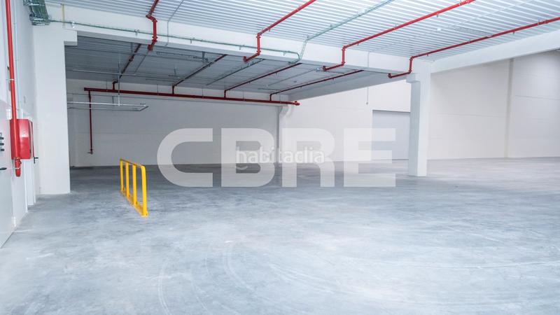 Foto 380cf8bc-d89c-4c26-ba83-5e58ca88896f. Lloguer nau industrial a pasaje 5 50 a Montserrat-Parque Empresarial San Fernando de Henares
