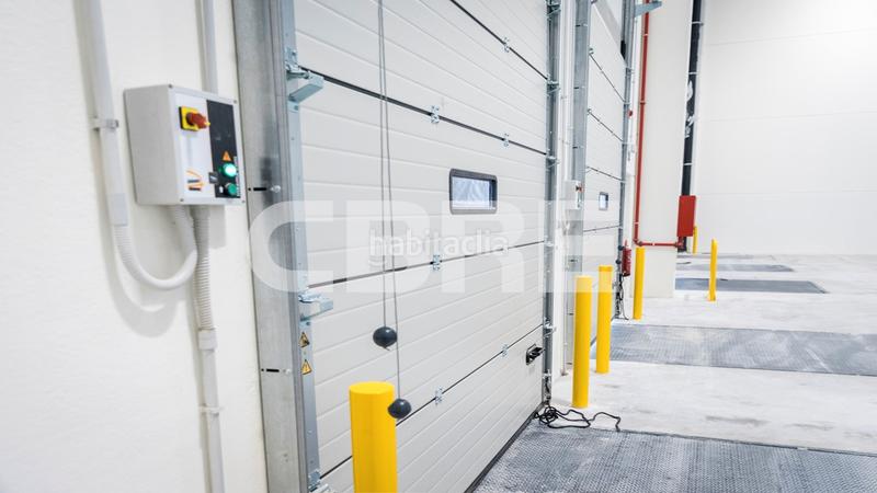 Foto fb2a40bb-8f72-47b2-8d95-a9541f269d6d. Lloguer nau industrial a pasaje 5 50 a Montserrat-Parque Empresarial San Fernando de Henares