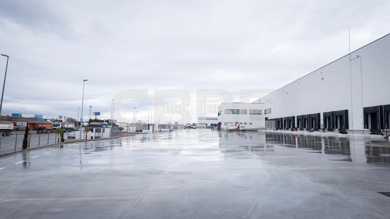 Foto 9a55c6b2-b880-4d5d-a02e-bebe9e41463e. Miete fabrikhalle in pasaje 5 50 in Montserrat-Parque Empresarial San Fernando de Henares