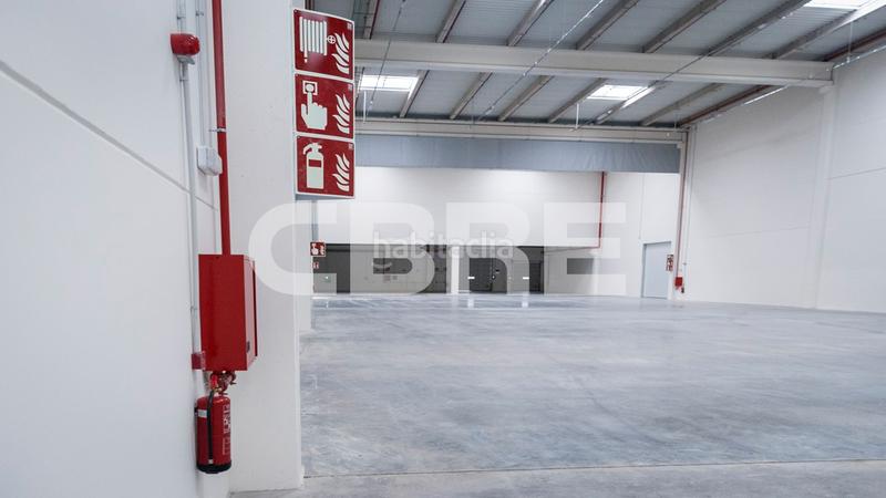 Foto c2a77104-ceae-4542-a9ad-aabc910c4fb0. Miete fabrikhalle in pasaje 5 50 in Montserrat-Parque Empresarial San Fernando de Henares