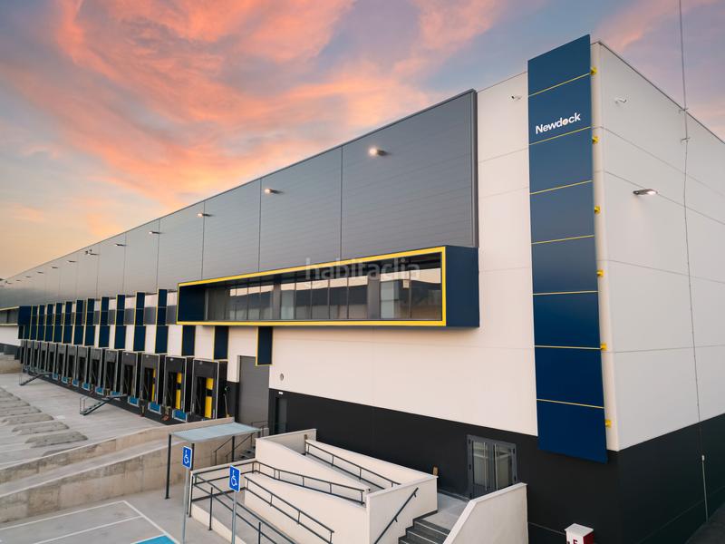 Foto 6061aefc-820a-411e-9efa-885c1424f8e7. Alquiler nave industrial parque logístico fahala en Málaga