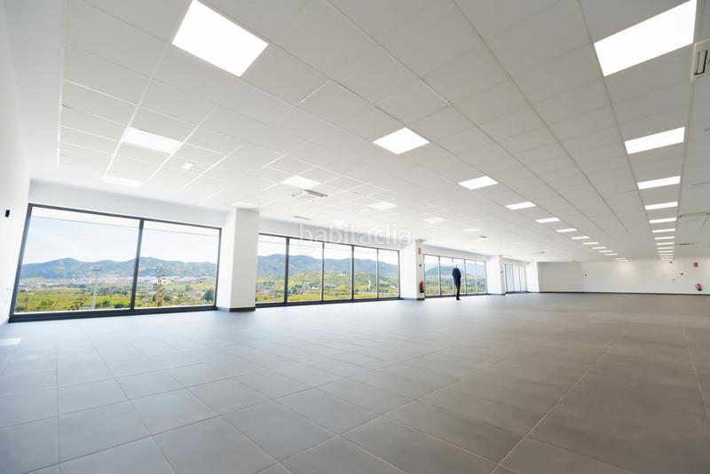 Foto e02c98ee-8ea2-4e20-9957-89505184f379. Rent industrial building in Campanillas Málaga