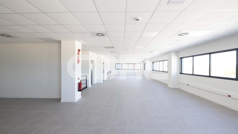 Foto 66aefcde-1391-486b-9115-8f5f57322b03. Miete fabrikhalle in calle guadiana 449 in Camarma de Esteruelas