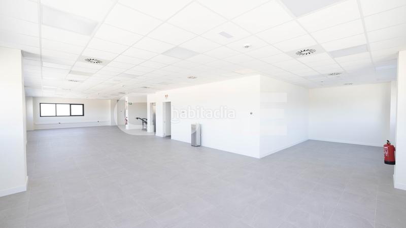 Foto 787ef100-0f59-4796-a5dc-6503dca4b636. Miete fabrikhalle in calle guadiana 449 in Camarma de Esteruelas