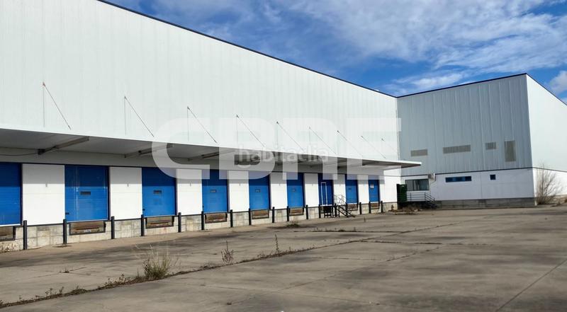 Foto ceddcbf2-f189-451b-98cd-8f386c393e1f. Alquiler nave industrial en avenida de daganzo 23 nave logística en alquiler en Alcalá de Henares