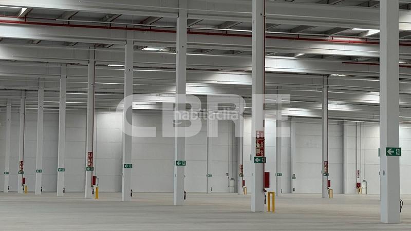 Foto 445392fa-b2c2-4816-94da-1921bdfa564f. Alquiler nave industrial en n/a naves logísticas de última generación en Illescas