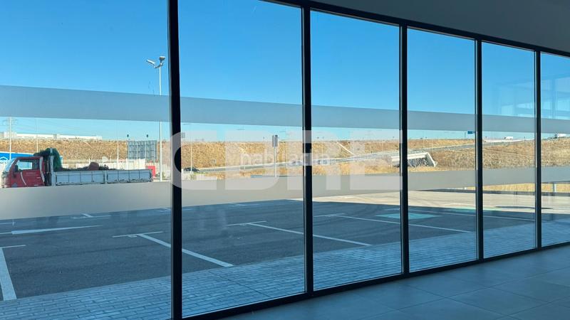 Foto 2e2d9f78-ed46-4eb8-8554-aa45568e2f85. Rent industrial building in n/a in Estación-Cruz Roja Illescas