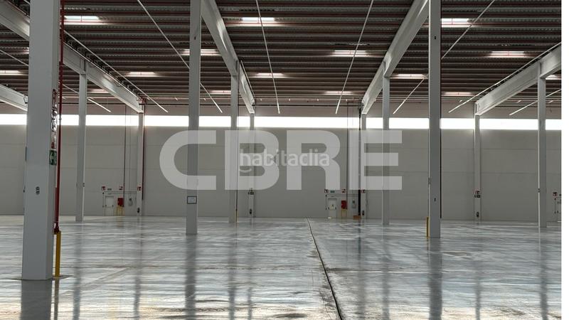 Foto 321ea22b-3037-42d3-a18f-8496d9558b2e. Rent industrial building in n/a in Estación-Cruz Roja Illescas