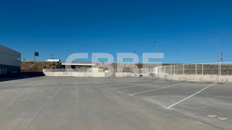 Foto 73bc87c8-2054-484a-9f11-f1450ba7b132. Rent industrial building in n/a in Estación-Cruz Roja Illescas
