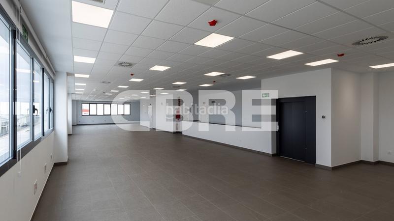 Foto 25599bc7-e9e8-4d35-9a29-d1d8d43aebdc. Rent industrial building in carretera fuenlabrada 2068 in Pinto