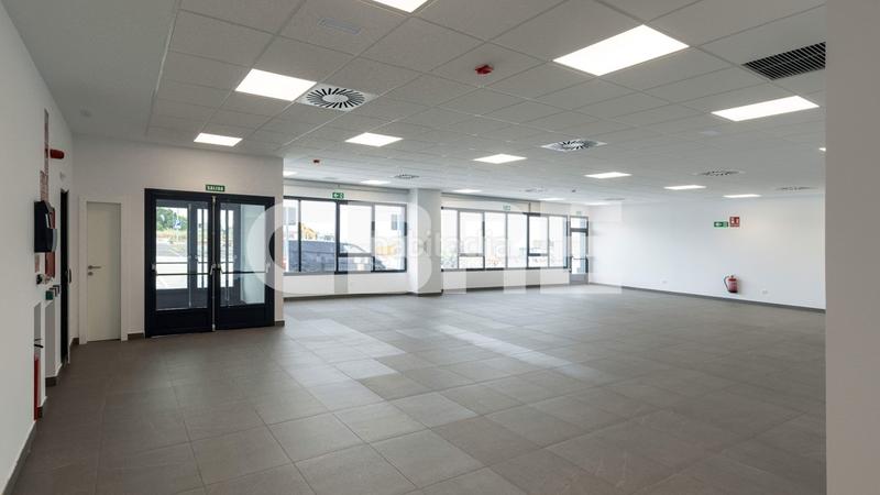 Foto 8524b990-8a9c-4d7c-911e-1c03e2ee5ea3. Rent industrial building in carretera fuenlabrada 2068 in Pinto