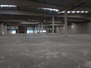 Rent Industrial building  Calle río viejo. Plataforma logistica a estrenar