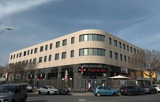 Location Bureau  Carrer gremi de sabaters. Oficina de 1485 m2 en alquiler situada en son castelló