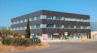 Lloguer Oficina en Carrer gerrers 41. Edificio de oficinas en alquiler situado en primera lnea del po