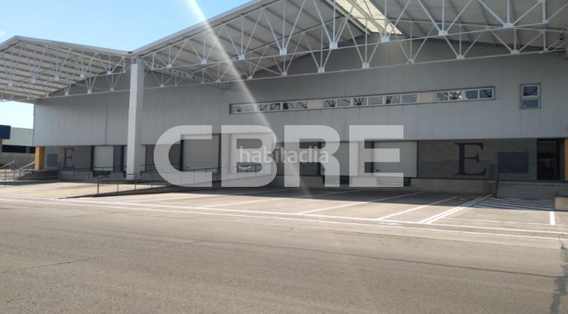 Foto 1362a5a3-e985-4de5-9373-fd9fb7bcbe6d. Rent industrial building in avenida de la industria 22 in Coslada