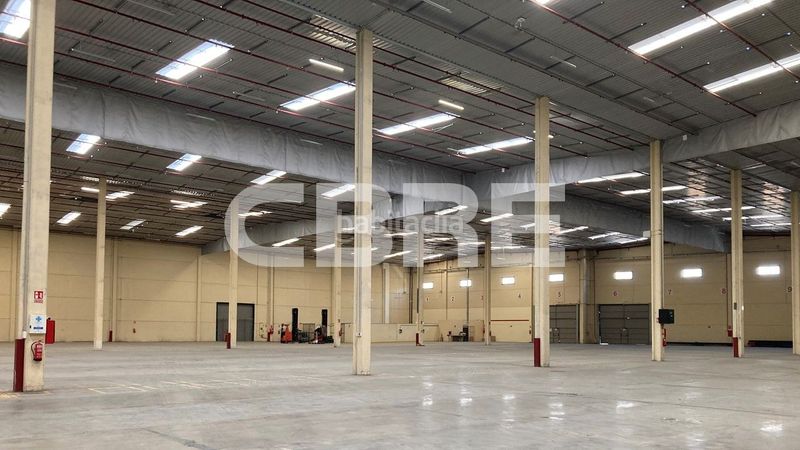 Foto fcf5d4dc-370b-416b-ac89-3b5c1d72bc28. Rent industrial building in calle del bronce 12 in Seseña