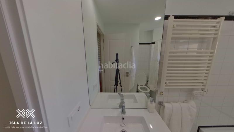 Foto 3e1d9595-6d46-413d-a1a1-d576e76ba68f. Alquiler tríplex  en la isla de la toja en Grove (O)