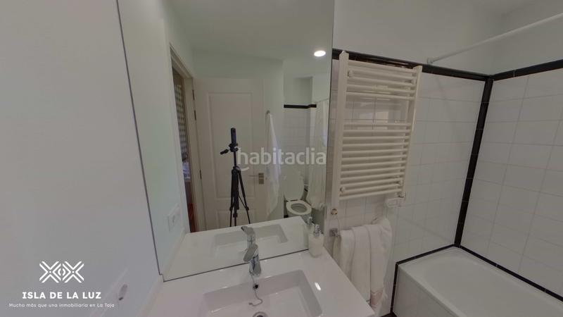 Foto 718d5e84-dea9-4bdc-b48b-4c24b005465d. Alquiler tríplex  en la isla de la toja en Grove (O)