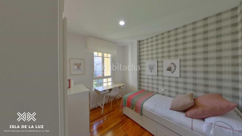 Foto 9dc46c0d-bd7e-447a-a5f9-778773159e8c. Alquiler tríplex  en la isla de la toja en Grove (O)